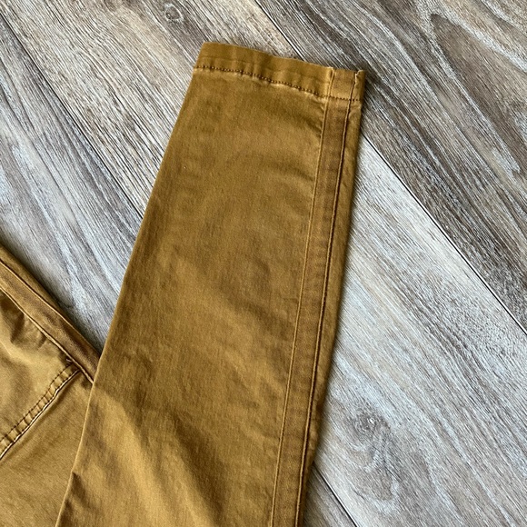 Old Navy Straight Leg Ankle Length Khaki Pants - Picture 5 of 10